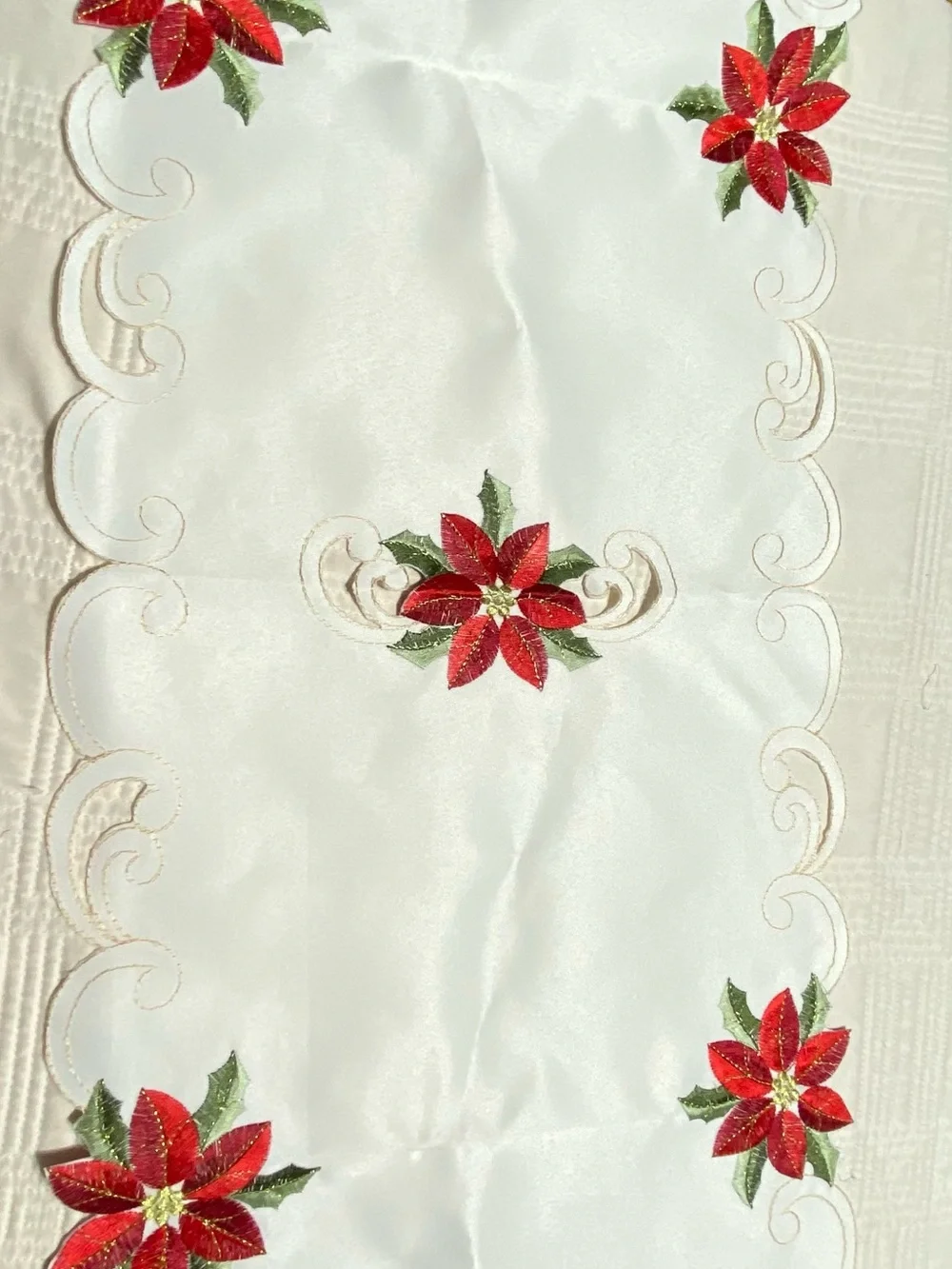 Unbranded christmas table